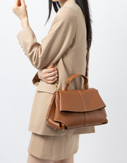 Lucienne Tasche