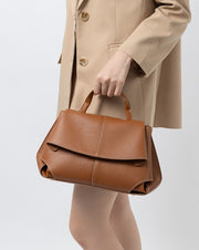 Lucienne Tasche